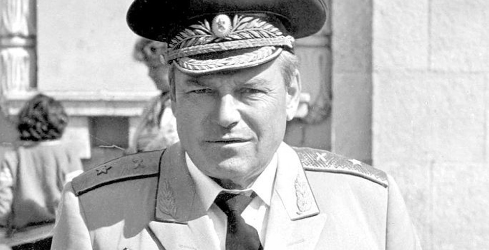 Артем Сергеев (1921-2008)